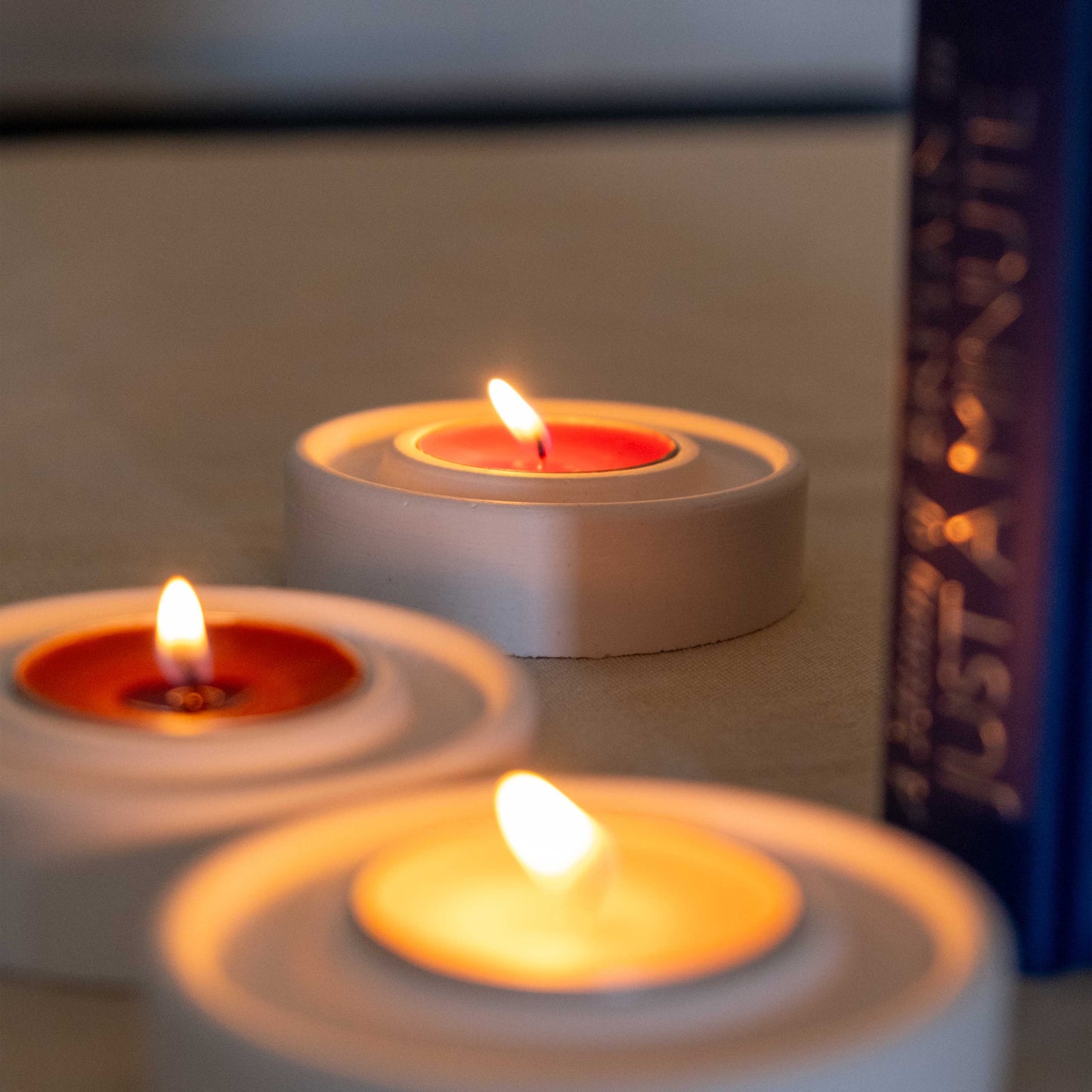 CONCRETE SINGLE TEALIGHT HOLDER