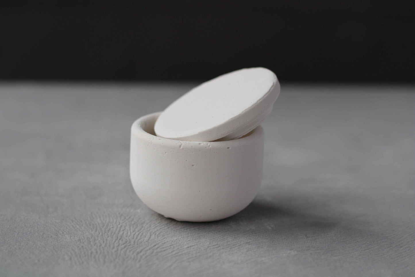 WHITE CONCRETE SMALL JEWELRY HOLDER, WHITE CONCRETE TEALIGHT HOLDER